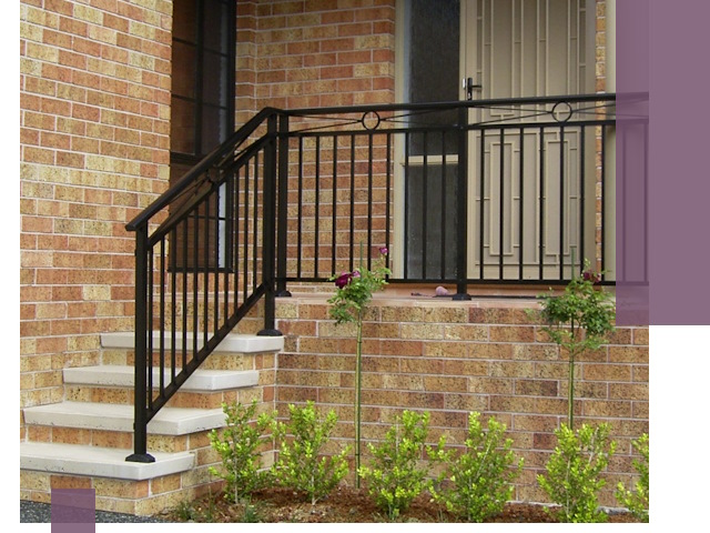 Уличные перила из металла под ключ в Наро-Фоминске