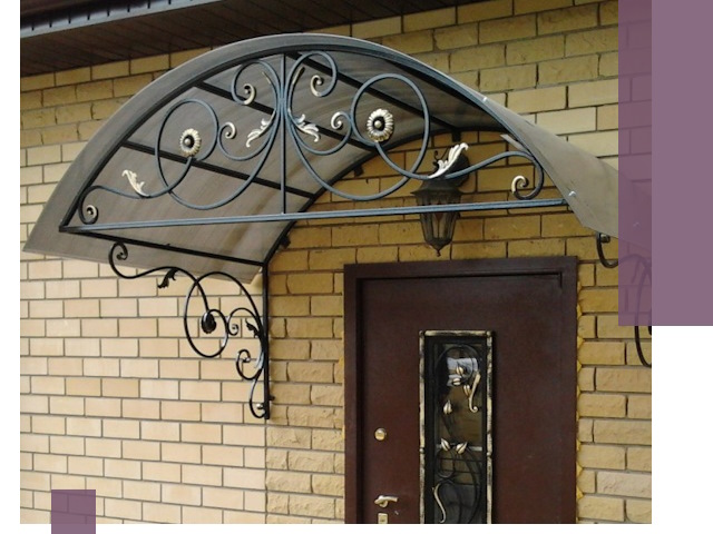 Изготовление козырьков из металла под ключ в Наро-Фоминске