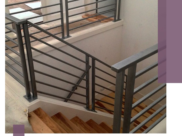 Изготовление поручней из металла и дерева в Наро-Фоминске